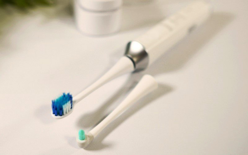 歯科医師の考える電動歯ブラシでの磨き方のコツとメリットやデメリット