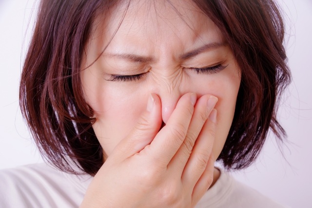歯槽膿漏による口臭はとてもきつい！ 原因や解消方法を紹介