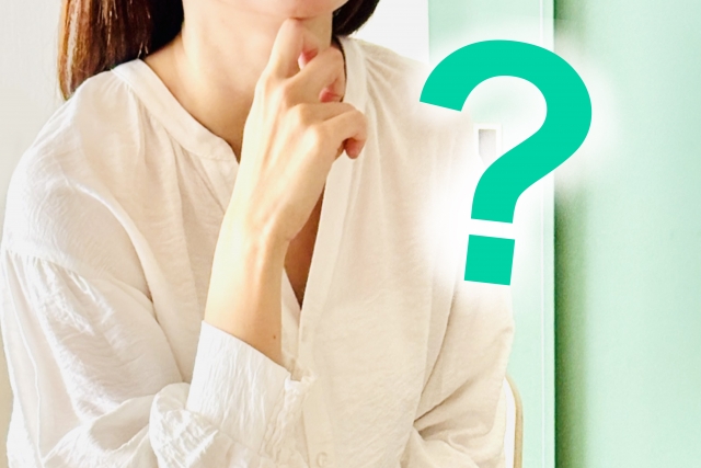 疑問を持つ女性